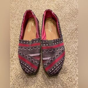 TOMS Size 8
